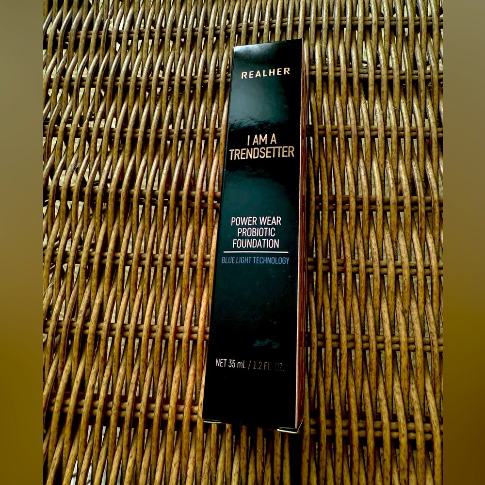 RealHer I Am A Trendsetter Foundation - Honey Shade